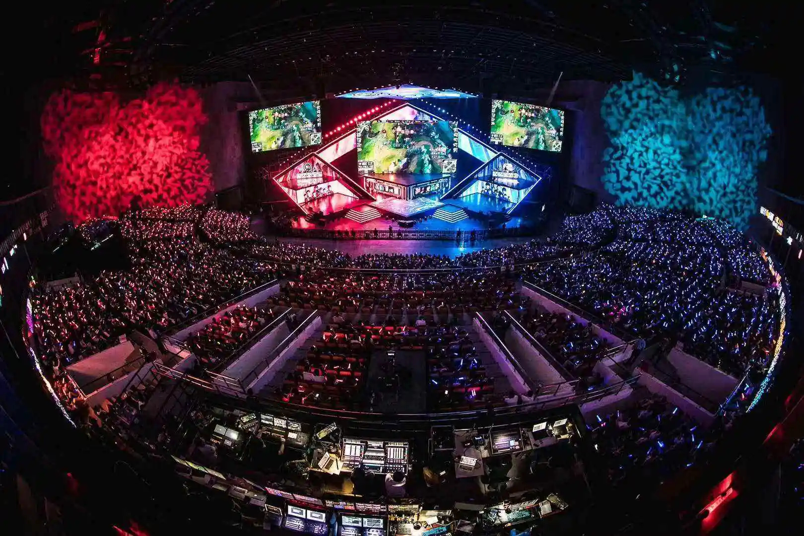 BLG战队登顶世界赛积分榜,Bin展望季后赛展现团队实力